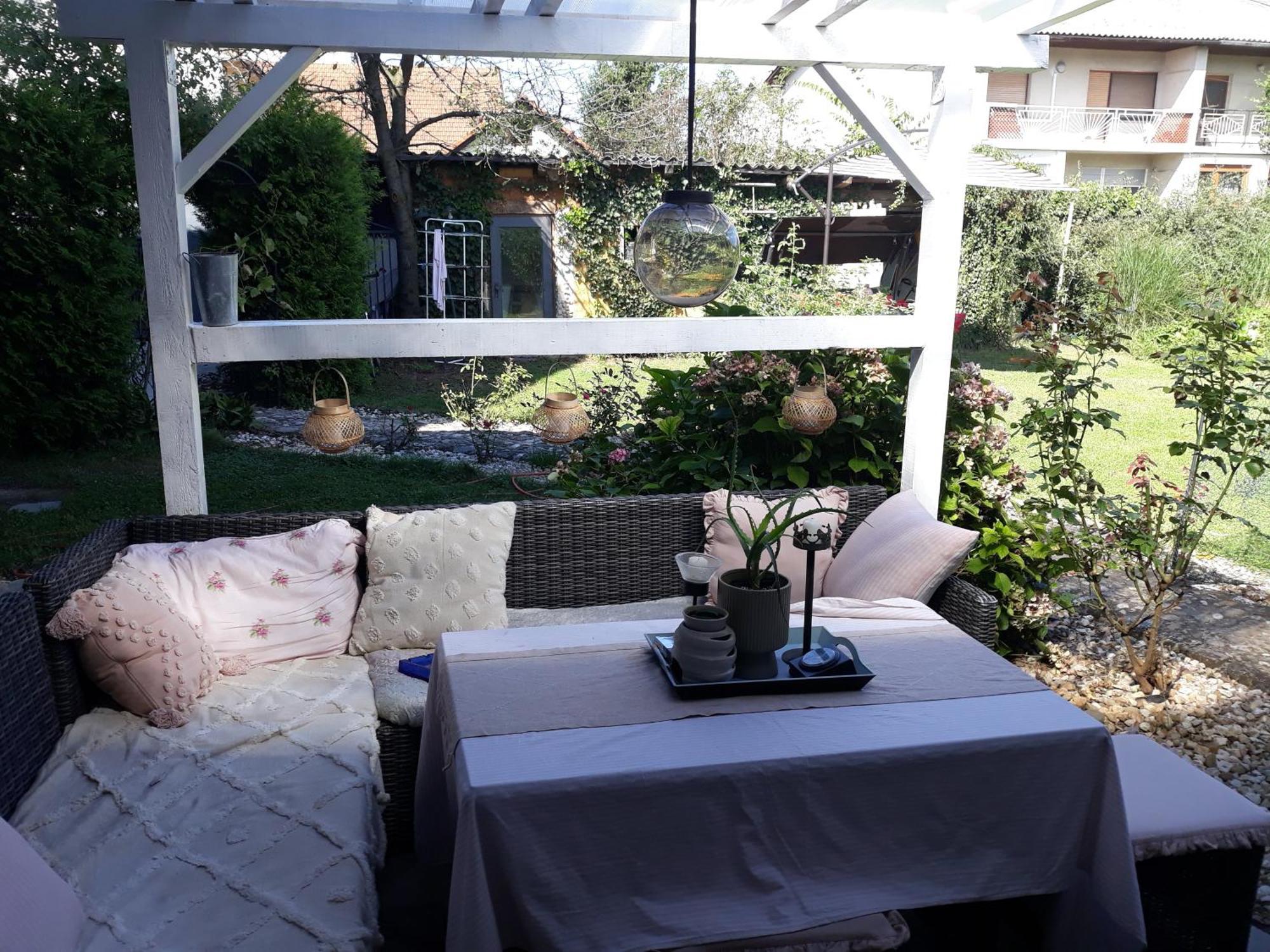 Apartment Baci For 4 Guests Lublaň Exteriér fotografie